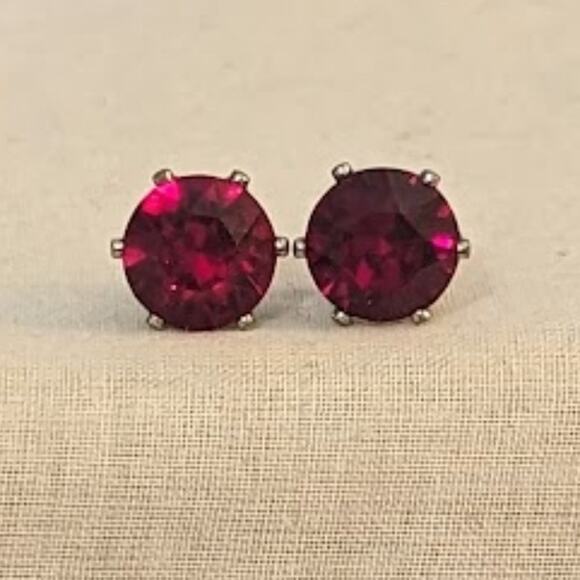Red Crystal Stud Post Earrings in Silver Tone Setting - Picture 5 of 7